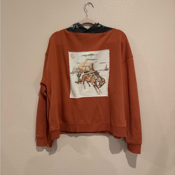 Light burnt orange Sweatshirt with Black Bandana Accent - Picture 4 of 8